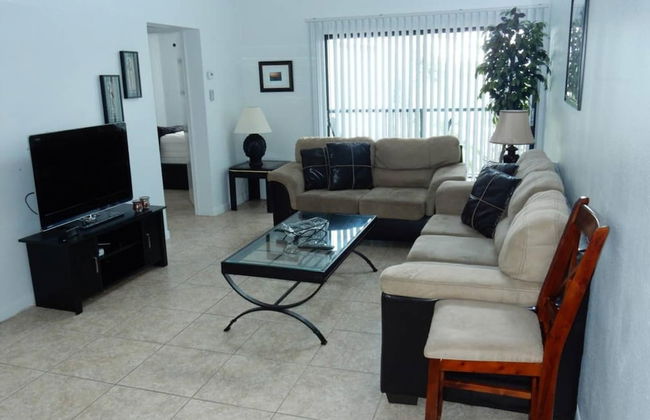 Modern Atrium Drive Condo - Photo 6