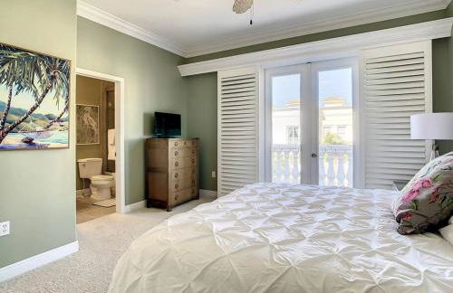 Clearwater Penthouse 5 min Beach walk Heated Pool - Foto 10