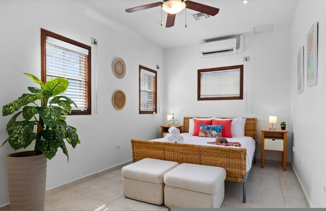 Island Escape Lrg Private Backyard Pool Patio - Photo 4