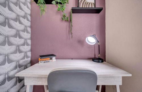 Modern 2BR2BA Pool Gym Near Airport #8 - Foto 12