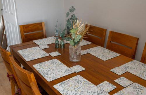 Parking - Garden - Views - M4 Work Stay - Photo 32