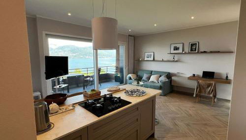 New Cozy Stay with Lakeview - Photo 2