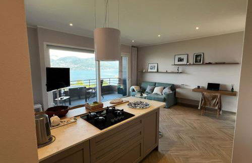 New Cozy Stay with Lakeview - Photo 2