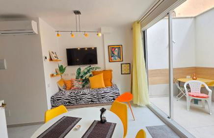 Picasso Huelin Malaga 250m from beach - Photo 21