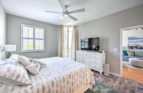 Naples Escape in Regatta with Resort Amenities! - Photo 13