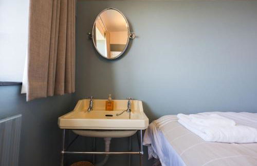 Cliff Top - Panoramic Sea Views with Spa & Hot Tub - Photo 38