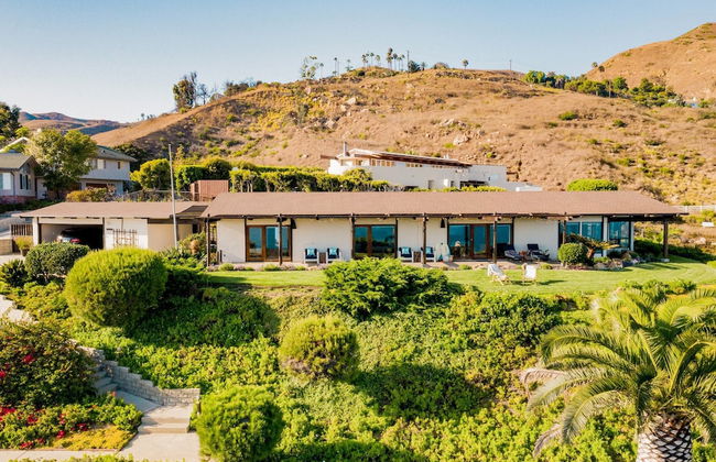 Cliffridge by Avantstay Lush Malibu Hills Estate w/ Breathtaking Ocean Views - Photo 42