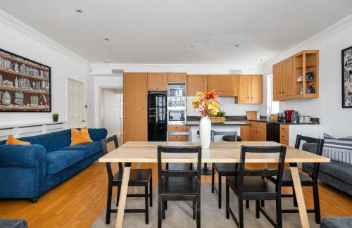 Relaxing and Spacious Kensington Apartment with Patio - Foto 20