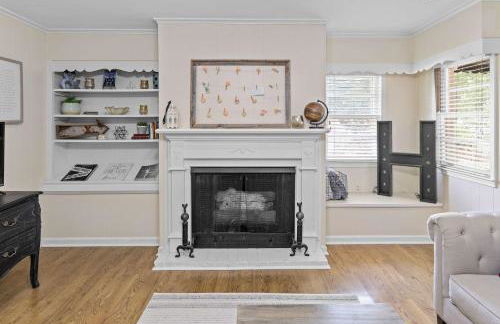 Modern Memphis Retreat - Sleeps 7 - Fireplace - Foto 11