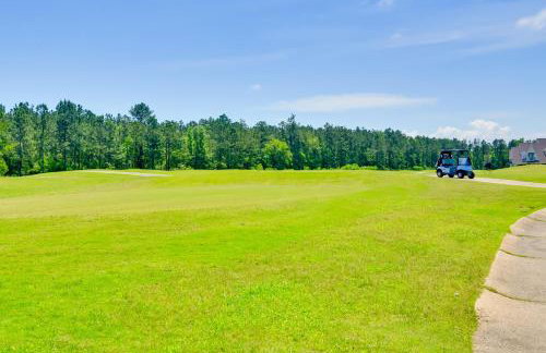 Springfield Studio Rental w/ Golf Course View! - Foto 30