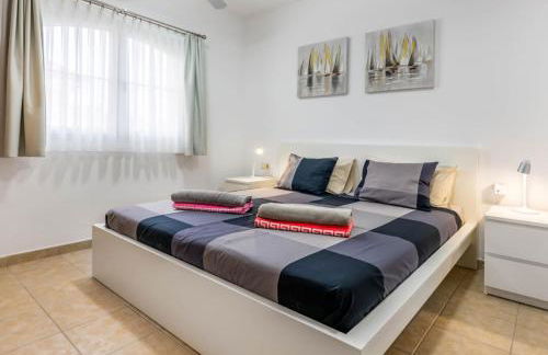 PRIMERA LUXURY HOUSE - Photo 28