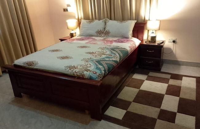 1 Bed Apartment Sleeps 2 - Parking, Garden, Wifi - Photo 3