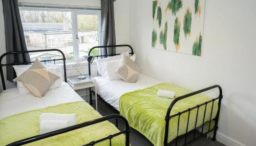 Imagination by Olauda SA - 3 bed House with Free Parking - Foto 2, Garden view