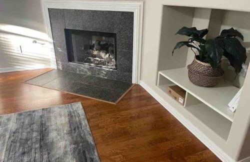 Lovely Woodlands home w/heated pool and spa! - Foto 73