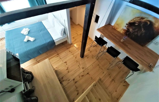 92 Residence - Photo 78