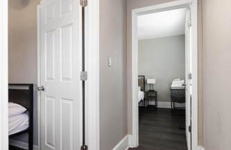 Historic CozySuites 4BR 2BA with a modern touch - Foto 27