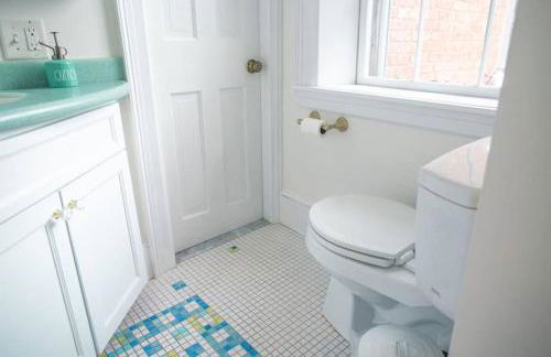 1742 Marblehead Studio|Minutes to Salem|Parking - Foto 22