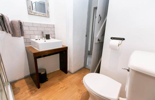 Peaceful Apartment - Dedicated Free Parking - Walk to Centre, Uni, Hosp - Business and Leisure - Contact For Long Stays - Foto 27