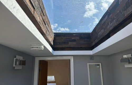 Entire Seaside Home 6 Private BedRooms Sleeps 10,4 Minute Walk To Station - Foto 33