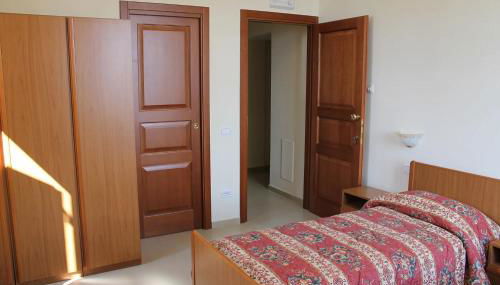 Villa Tiberiade - Photo 5, wardrobe