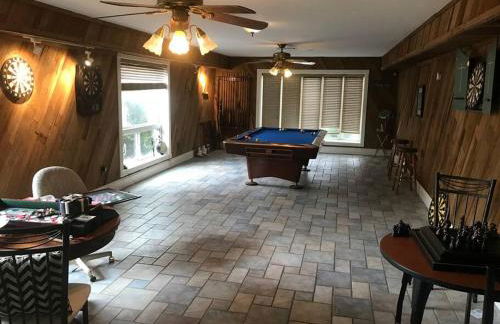 Crosby Backyard Oasis with Weekday Specials! - Foto 43