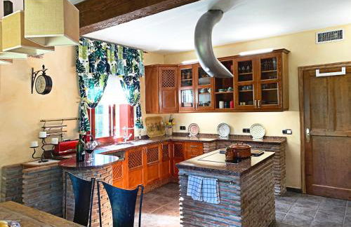 VILLA NABRISA MARBELLA, 5 BEDROOM, PRIVATE POOL, GARDEN, BBQ - Foto 42