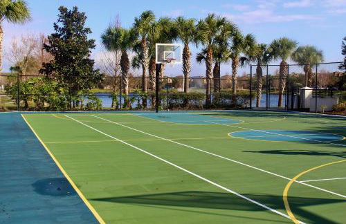 New Upscale 8BR Kissimmee Retreat with Private Pool, Spa & Resort Amenities - 7 Mi to Disney! - Foto 101