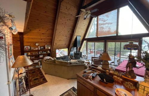 Chalet on Private Alderbrook Lake - Foto 11