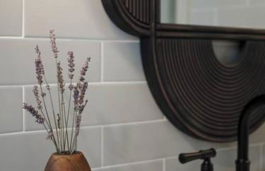 NEW Luxury Coastal Cottage w Pool Jupiter FL - Photo 24