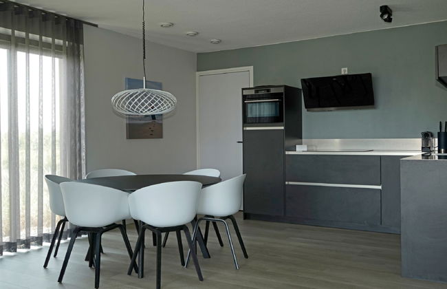 3 bedroom House in Tholen with terrace - Photo 5