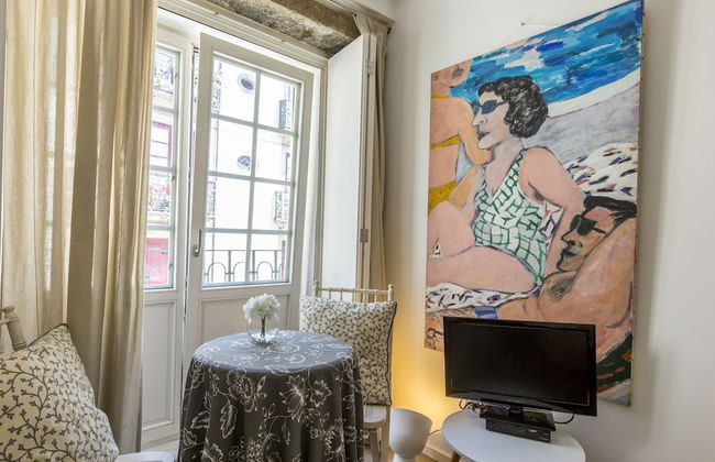 Bright 3BR Flat w/ AC in City Center by LovelyStay - Photo 59