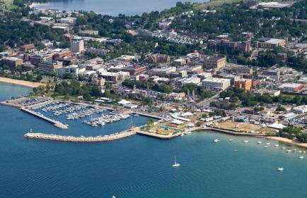 Gorgeous Grand Traverse Bay Beach Front Condo - Foto 33