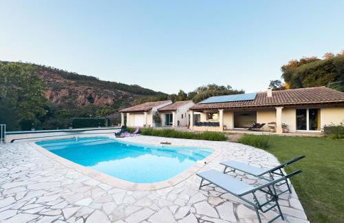 Exclusive Authentic Riviera Villa - Private Pool, Pétanque Court, Panoramic Mediterranean Sea & Estérel Mountain Views - Foto 58