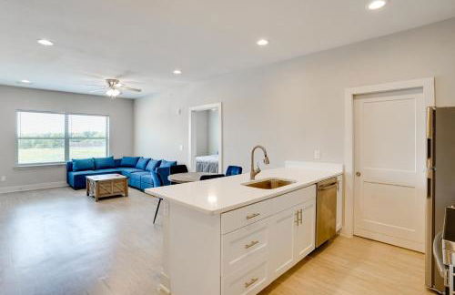 Commute to Fort Worth Newly Built Apt with Pool - Foto 9