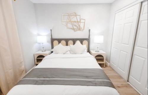 Escondido Front Unit 3-BR by SD STAY - Foto 17