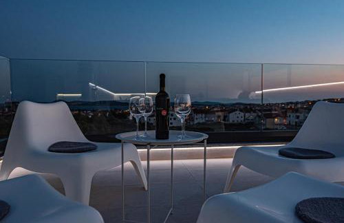 VILA VASILJ dein eigener Pool oder dein eigener Whirlpool mit Aussicht, dein Urlaub, deine Privatsphäre, deine Wahl - Photo 9