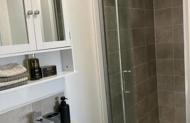 Sheffield 3-Bed Warm Comfy home - Photo 7