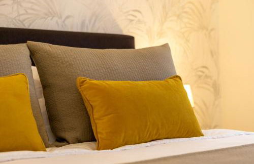 First Row Beach Villa - Photo 79