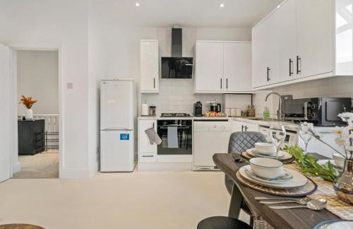 London Wembley Luxury Stay 2BR Apartment next to stadium with Free Parking - Foto 5