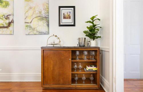 Uptown Spacious 4BD/3BA with Historic Charm - Foto 68