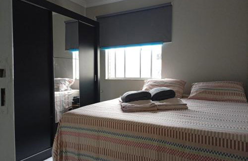 Apartamento Completo para até 6 - 3 Quartos - Garagem Coberta - Conforto de Verdade - Check-in Automático - Foto 8