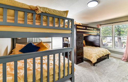 Near Campus and Casino Family-Friendly Durant Home! - Foto 17