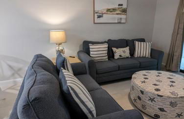 NEW condo! Just 15 min to Ft Myers and Sanibel beach! Great Location!! - Foto 6