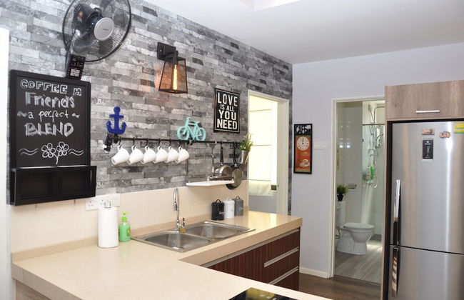 Lawang Suite Apartment With Balcony - Photo 27