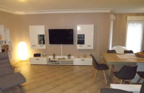 Großzügige Ferienwohnung am Waldesrand im Seenland - Foto 7