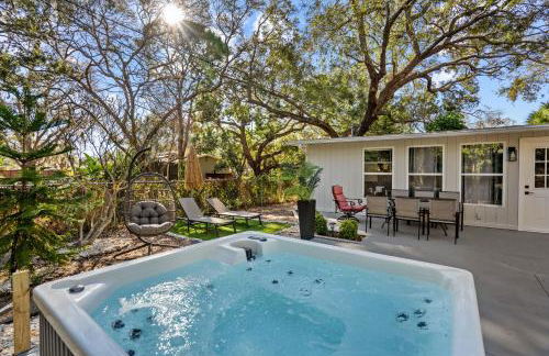 Updated Sarasota Retreat Spa Hot Tub Prime Location - Foto 18