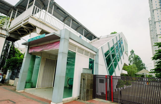 Best Emerald Studio Room Apartment at Capitol Park Residence - Photo 27