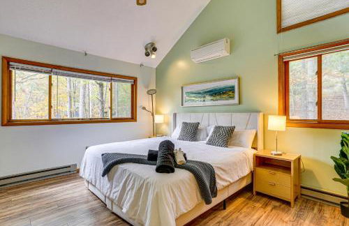 Luxury Home with Game Room, 4 Mi to Bushkill Falls! - Foto 12