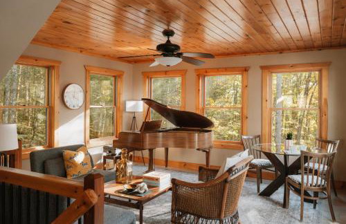 Secluded Catskills 3BR with Hot Tub & Roof Deck - Foto 8