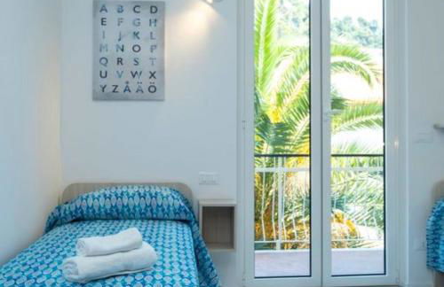 Mare fuori, sul lungomare con tre camere da letto e due bagni! - Foto 8